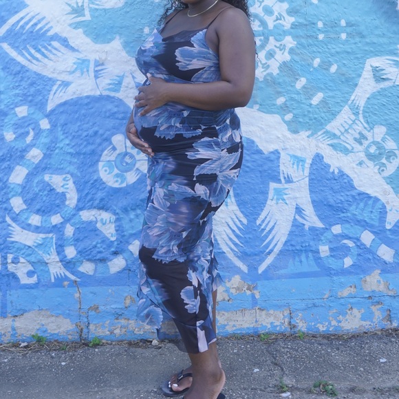 Maternity-Friendly Outfits! - Picture 4 of 14
